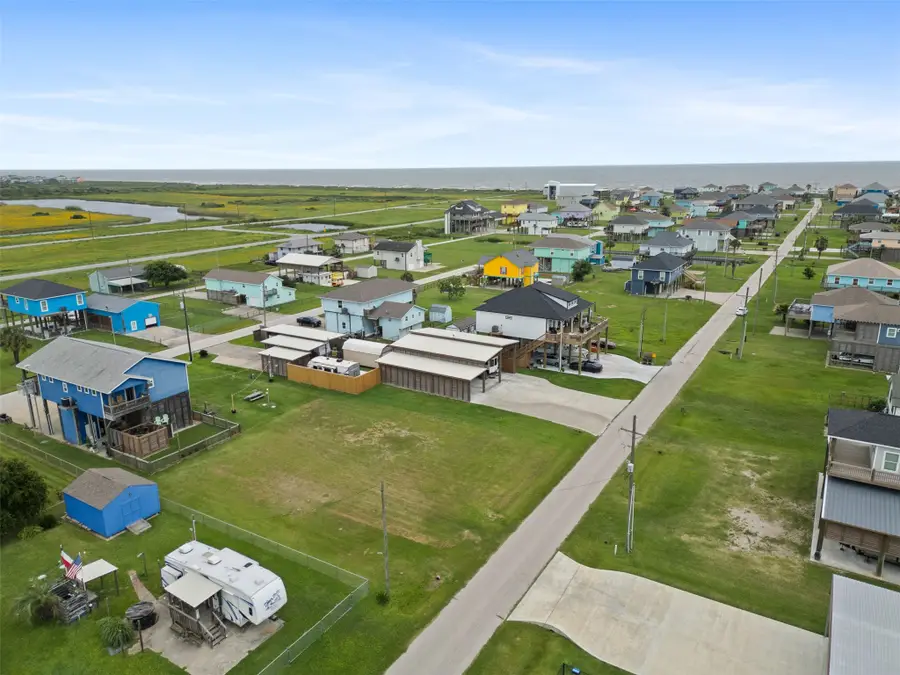 940 Sandollar, Crystal Beach, TX 77650 - #3