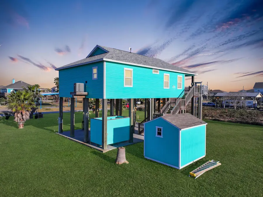 911 S Tinkle Lane, Crystal Beach, TX 77650 - #2