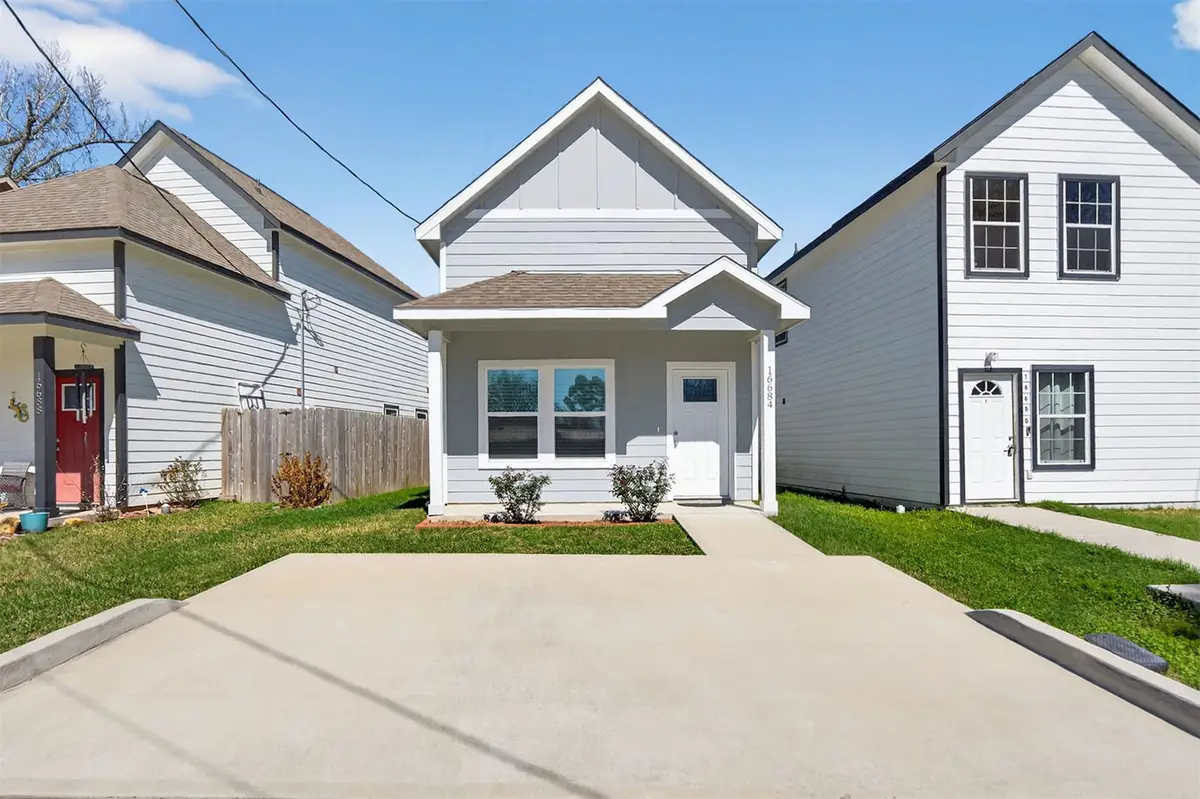 16684 E Ivanhoe, Montgomery, TX 77316 - #1