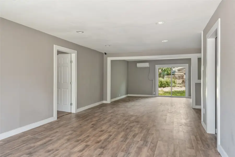 5823 Lyndhurst Drive, Houston, TX 77033 - #3