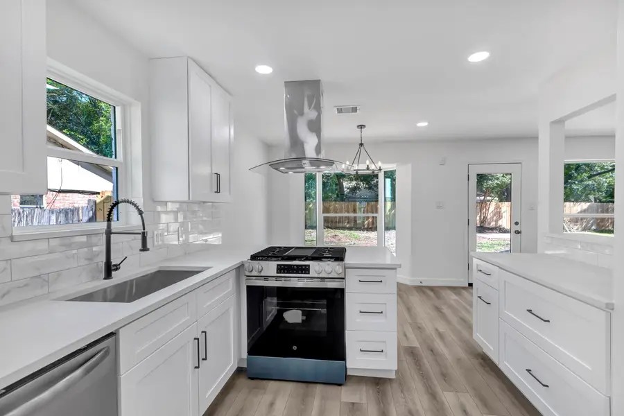 9602 Ballin David Drive, Spring, TX 77379 - Image #2