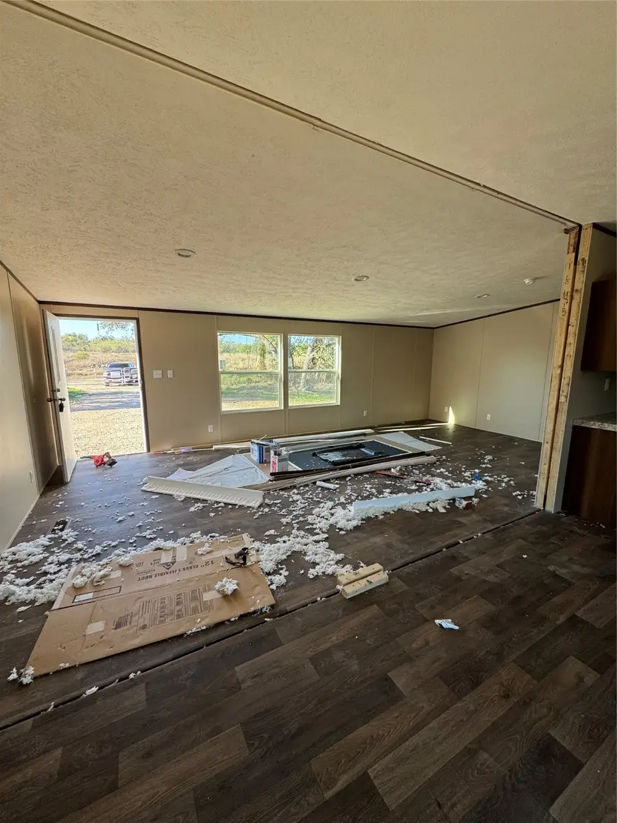 3149 County Road 124, Floresville, TX 78114 - Image #3