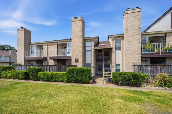 2011 Spenwick Drive #717, Houston, TX 77055