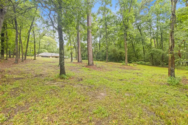 814 Overbrook Drive, Huntsville, TX 77340
