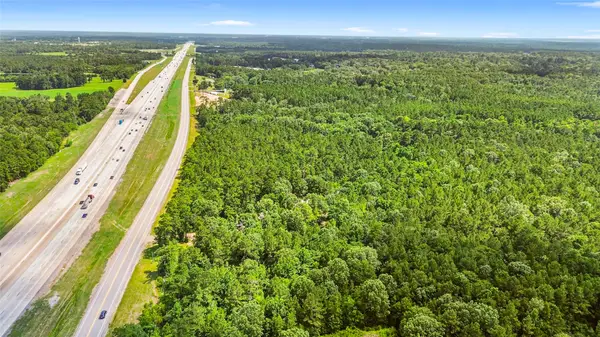 2620 Interstate 45 S, New Waverly, TX 77358