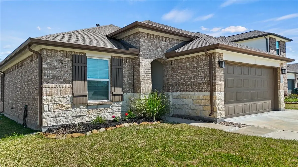 635 Hidden Brook Drive, Baytown, TX 77523 - #1