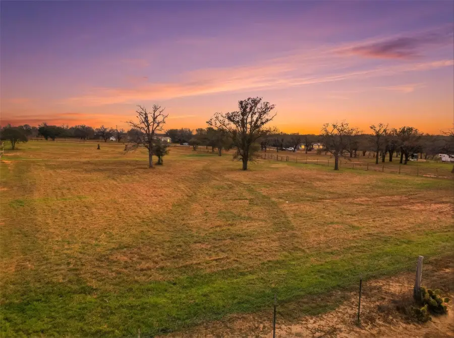 3 Oak Creek Street, Gonzales, TX 78629 - #2