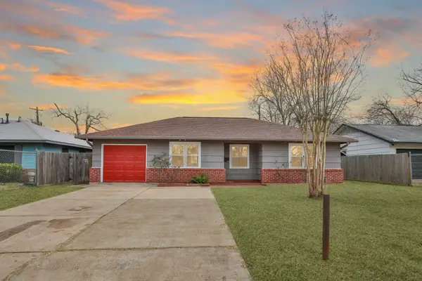 9211 Vinearbor Street, Houston, TX 77033