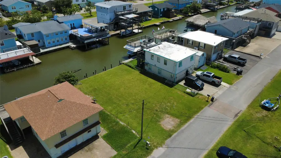 28 Lakeside Drive, Hitchcock, TX 77563 - #3