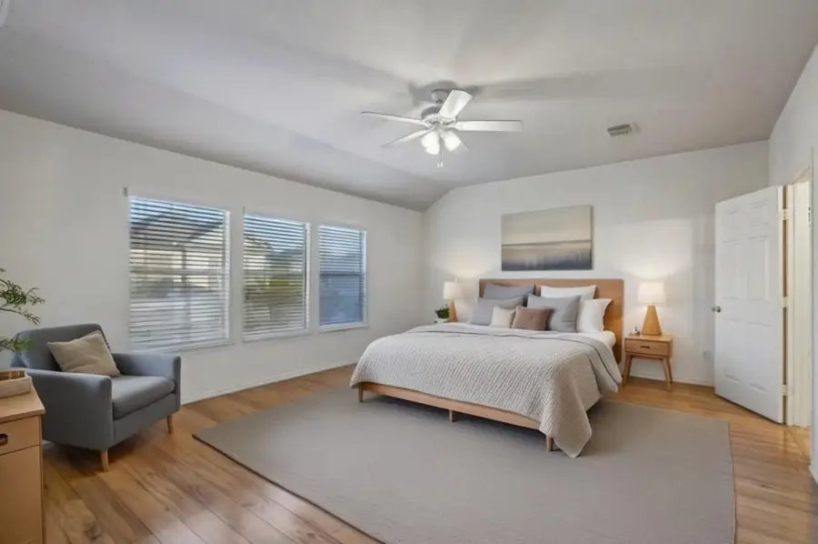 1719 Redwing Pines Drive, Houston, TX 77009 - Image #3