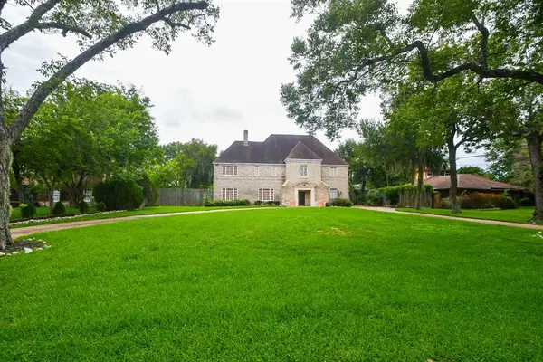 3620 S Macgregor Way, Houston, TX 77021