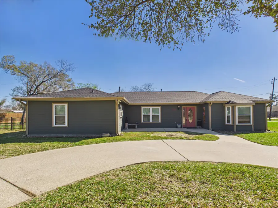 531 Oakdale Street, Shoreacres, TX 77571 - #2