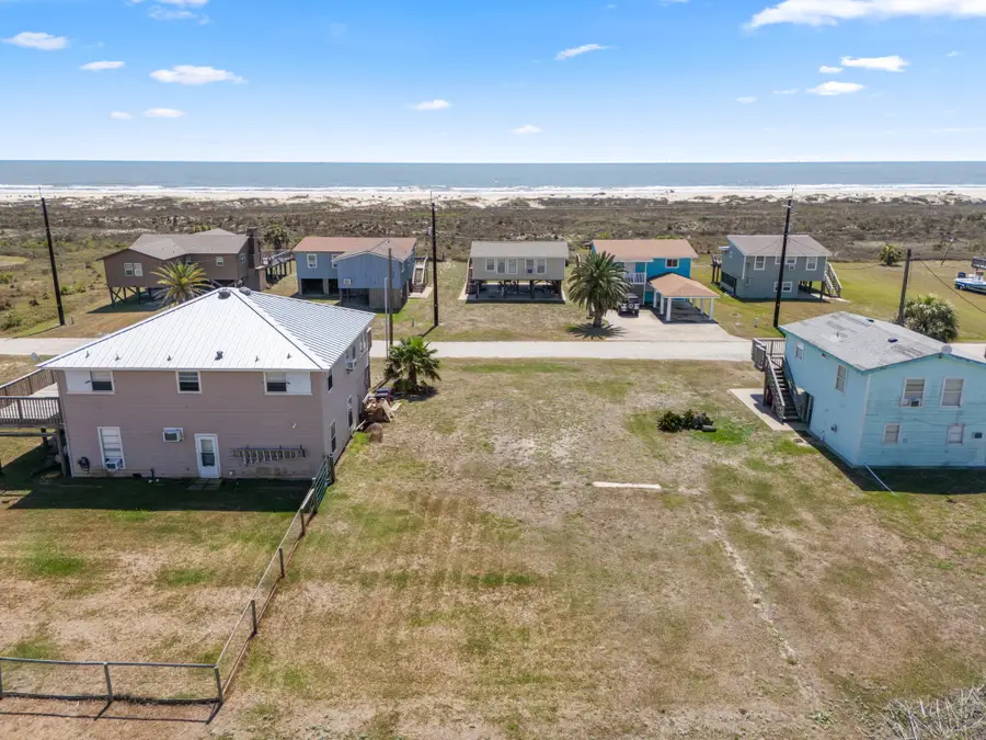 499 Beachfront Drive, Matagorda, TX 77457 - #2