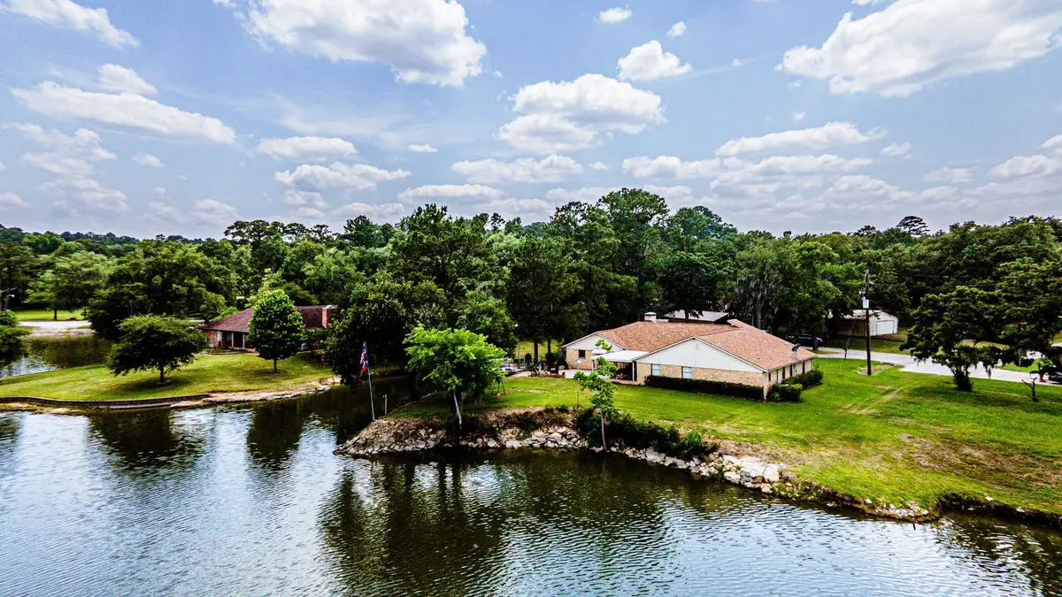 46 Point Loop, Huntsville, TX 77320 - #1