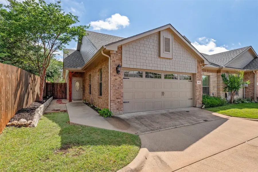 201 Chelsea Court, Granbury, TX 76049 - #3