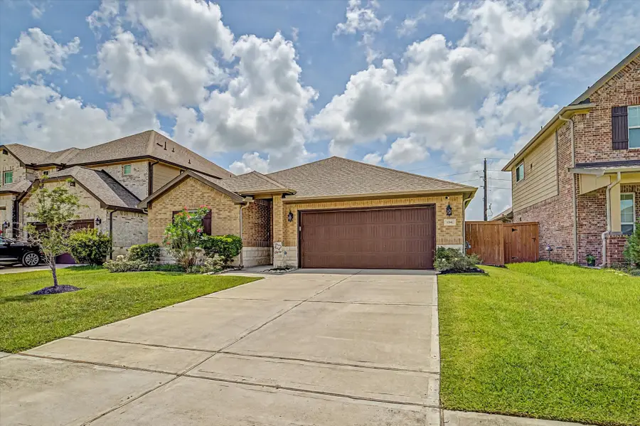 10842 Cliffs View Drive, Iowa Colony, TX 77583 - #2