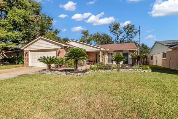 6803 Pickett Drive, Richmond, TX 77469