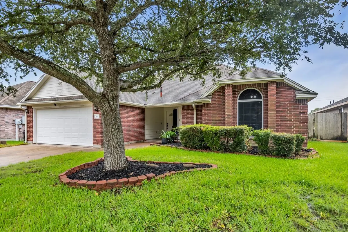 657 26th Avenue N, Texas City, TX 77590 - #1