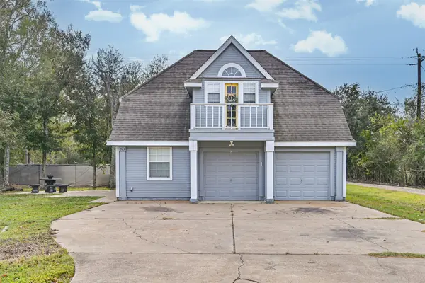 515 County Road 193, Alvin, TX 77511