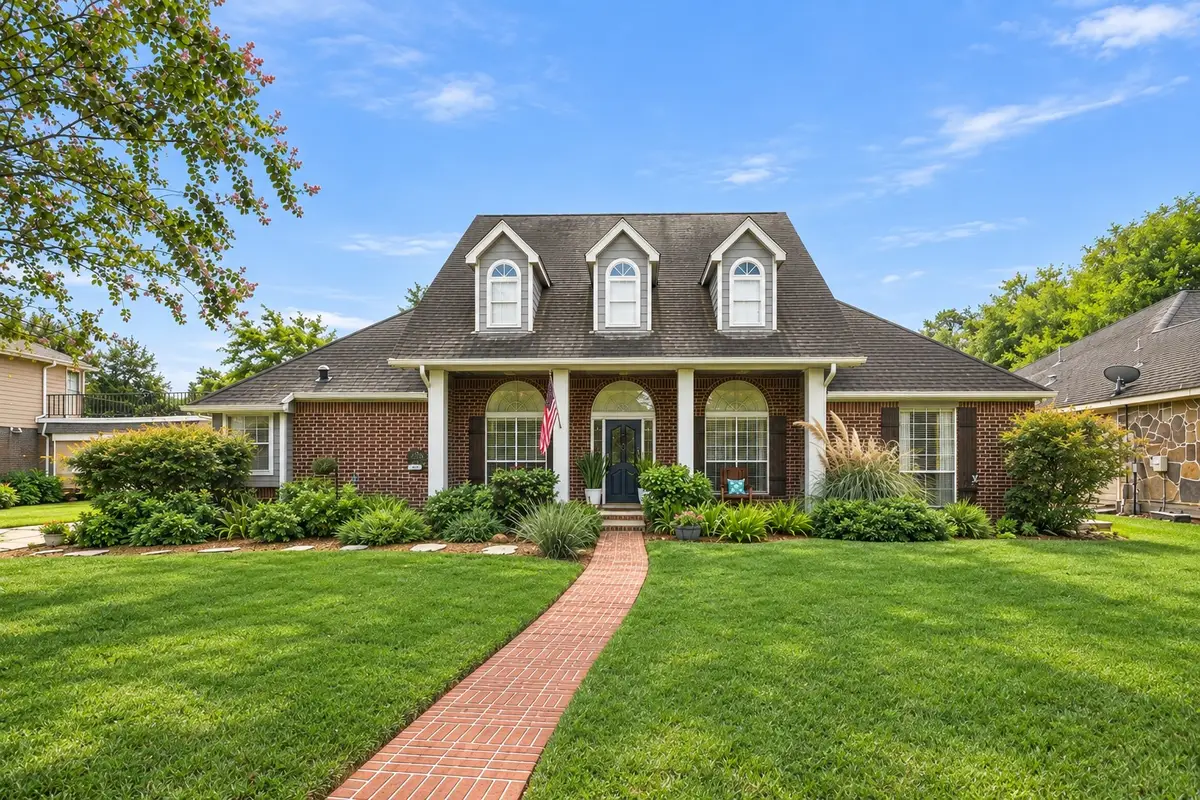 2519 E Pebble Beach Drive, Missouri City, TX 77459 - #1
