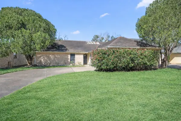810 Hidden Canyon Road, Katy, TX 77450