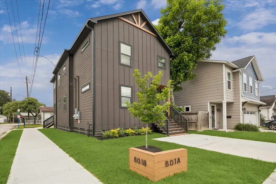801 E 32nd 1/2 Street #A B, Houston, TX 77022 - #3