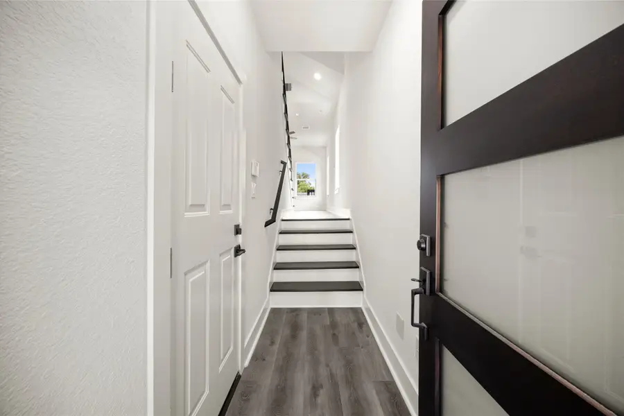 4104 Falls St, Houston, TX 77026 - #3