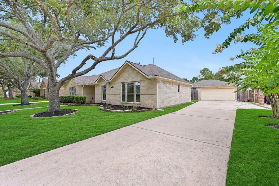 2015 Stonecrest Way, Pearland, TX 77581 - Image #3