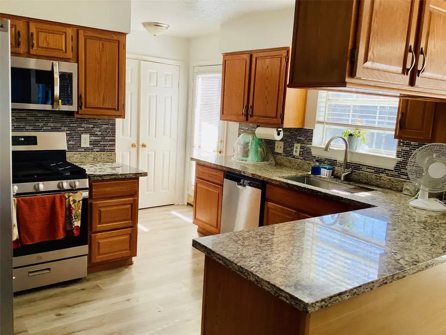 814 Buckeye Place, Missouri City, TX 77459 - Image #2