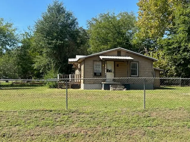 410 E Gregg Street, Mount Enterprise, TX 75681 - #2