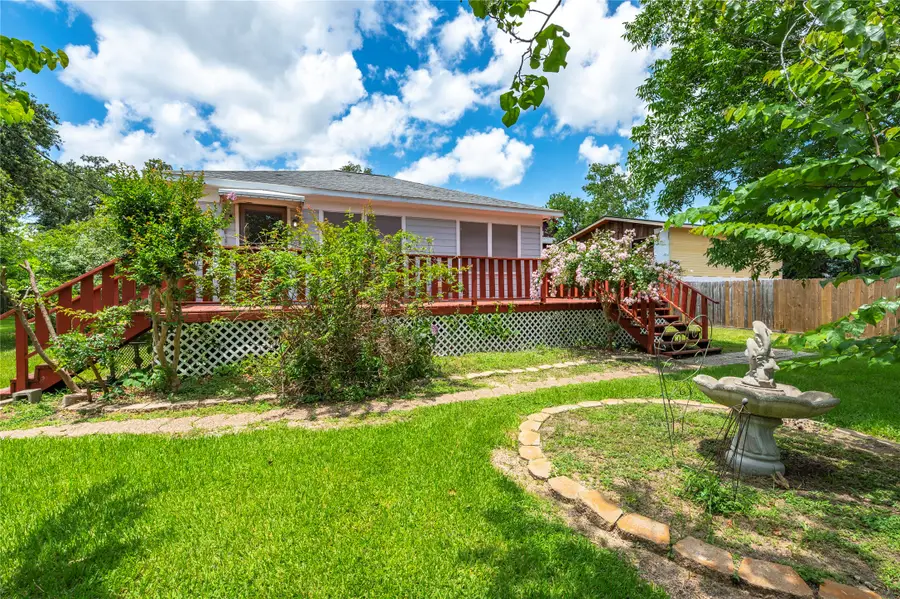 1912 E Winn Street, Kemah, TX 77565 - #2
