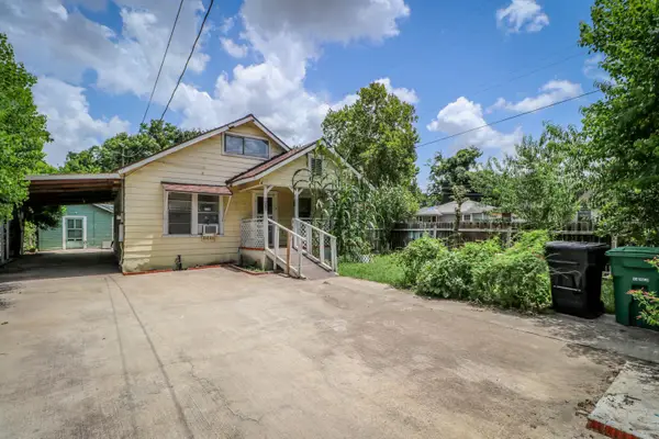 9243 E Avenue O, Houston, TX 77012