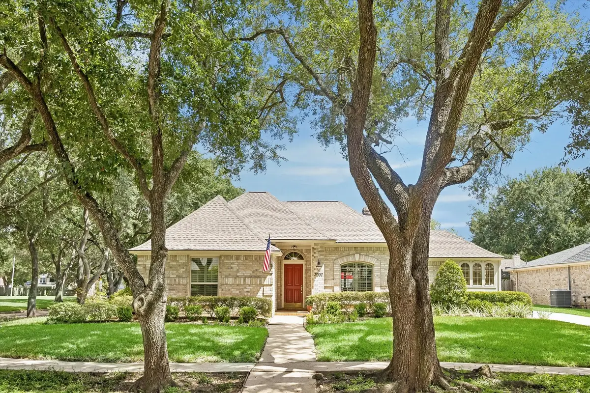 3007 W Steepbank Circle, Sugar Land, TX 77479 - #1
