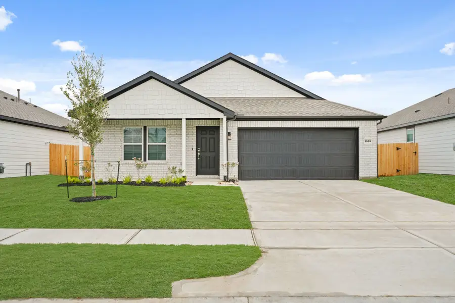 2509 Grace Street, Bay City, TX 77414 - Image #2