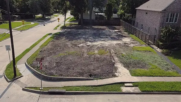851 Jaquet Drive, Bellaire, TX 77401