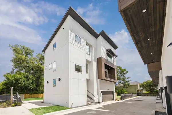 1032 W 17th Street #A, Houston, TX 77008