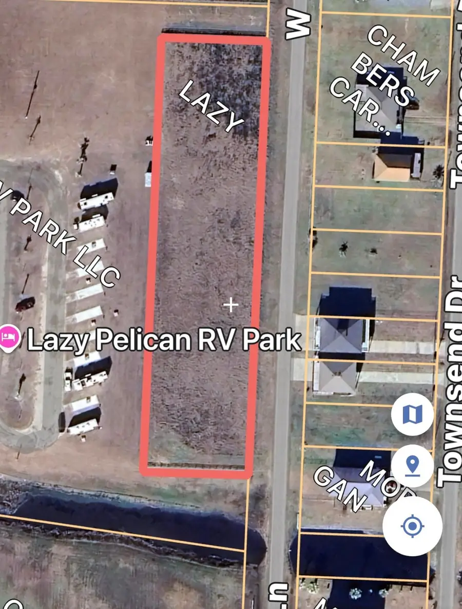 921 Lazy Lane W, Crystal Beach, TX 77650 - Image #3