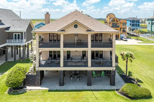 9 Blue Heron Drive, Jamaica Beach, TX 77554