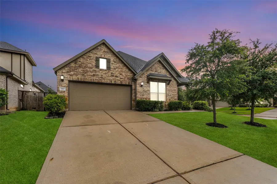 561 Rolling Brook Lane, Pinehurst, TX 77362 - #2