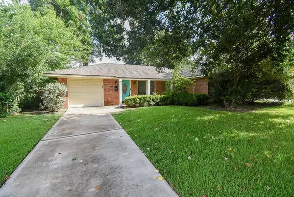 2210 Gardenia Drive, Houston, TX 77018