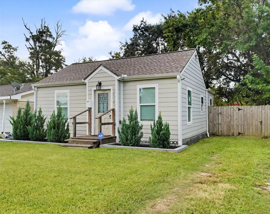 2523 7th Avenue N, Texas City, TX 77590 - #2