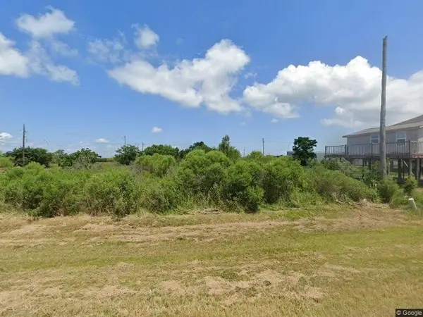 2003 Anderson Avenue, Port Bolivar, TX 77650