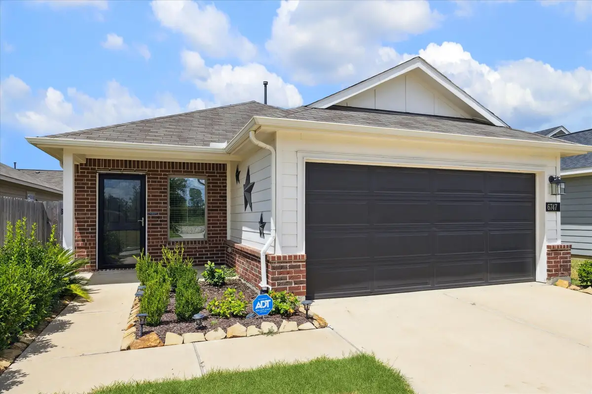 6747 Scarlet Sagebrush Street, Katy, TX 77449 - Image #1