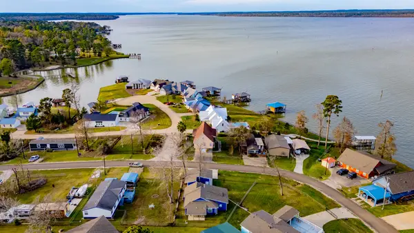 400 E Woodland Shores Drive, Point Blank, TX 77364