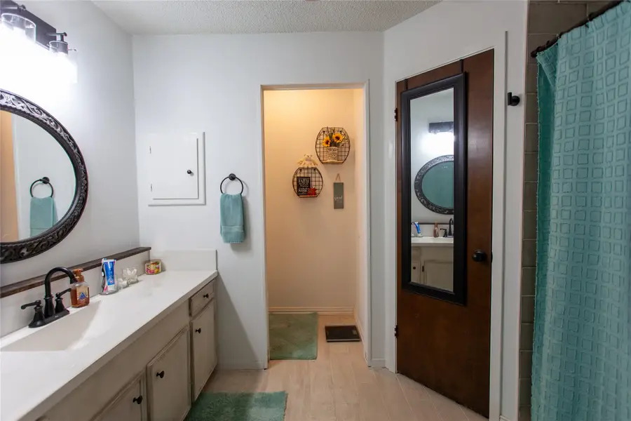 222 Mayfair Circle, Wharton, TX 77488 - Image #3