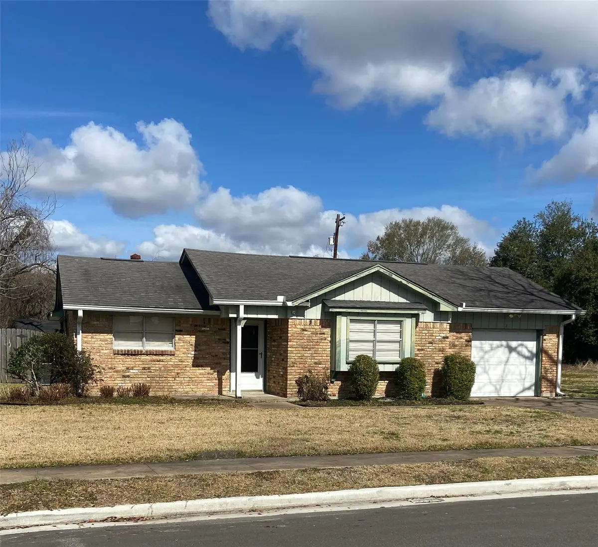 211 Fitz Road, Alvin, TX 77511 - #1