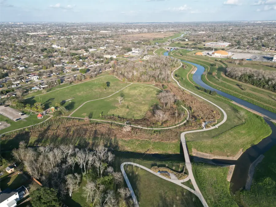 10842 Fairland Drive, Houston, TX 77051 - Image #2