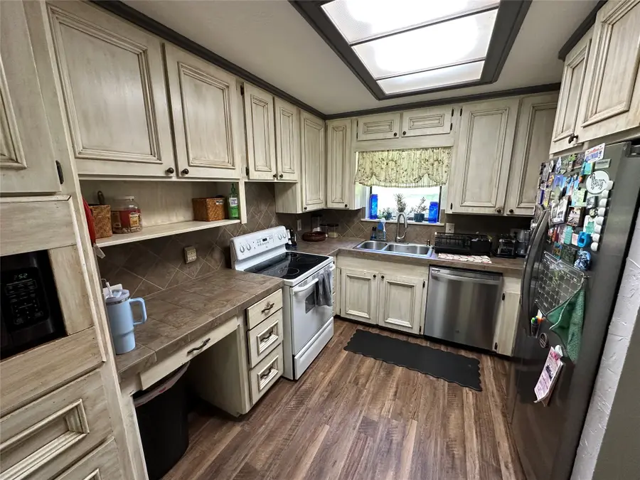 180 Laurie Lane, Silsbee, TX 77656 - #3