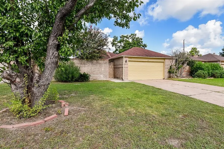 3926 Summit Valley Drive, Houston, TX 77082 - Image #2