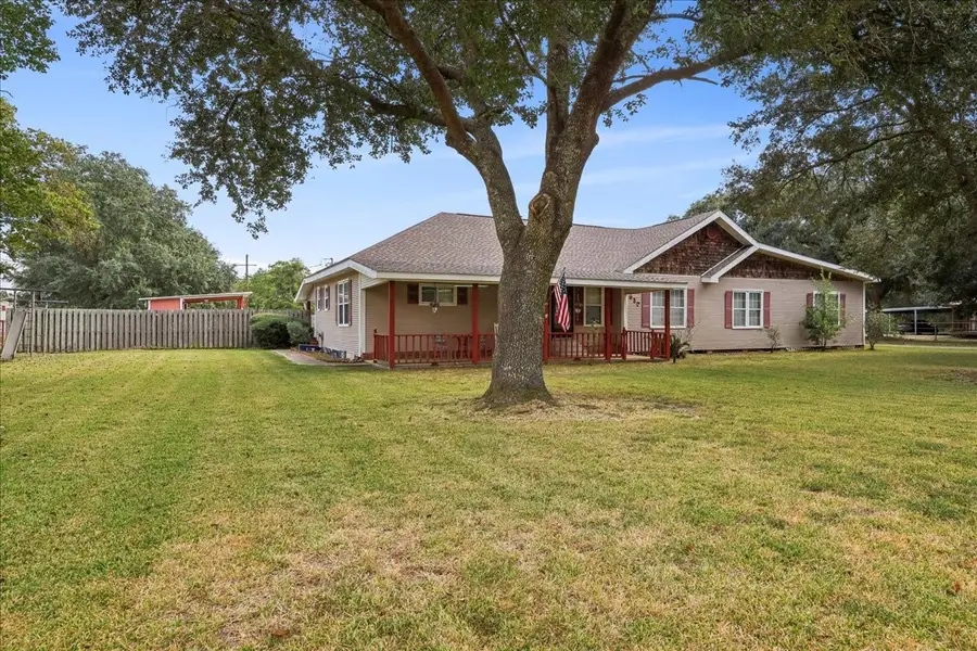 410 N Broadway Street, China, TX 77613 - #3